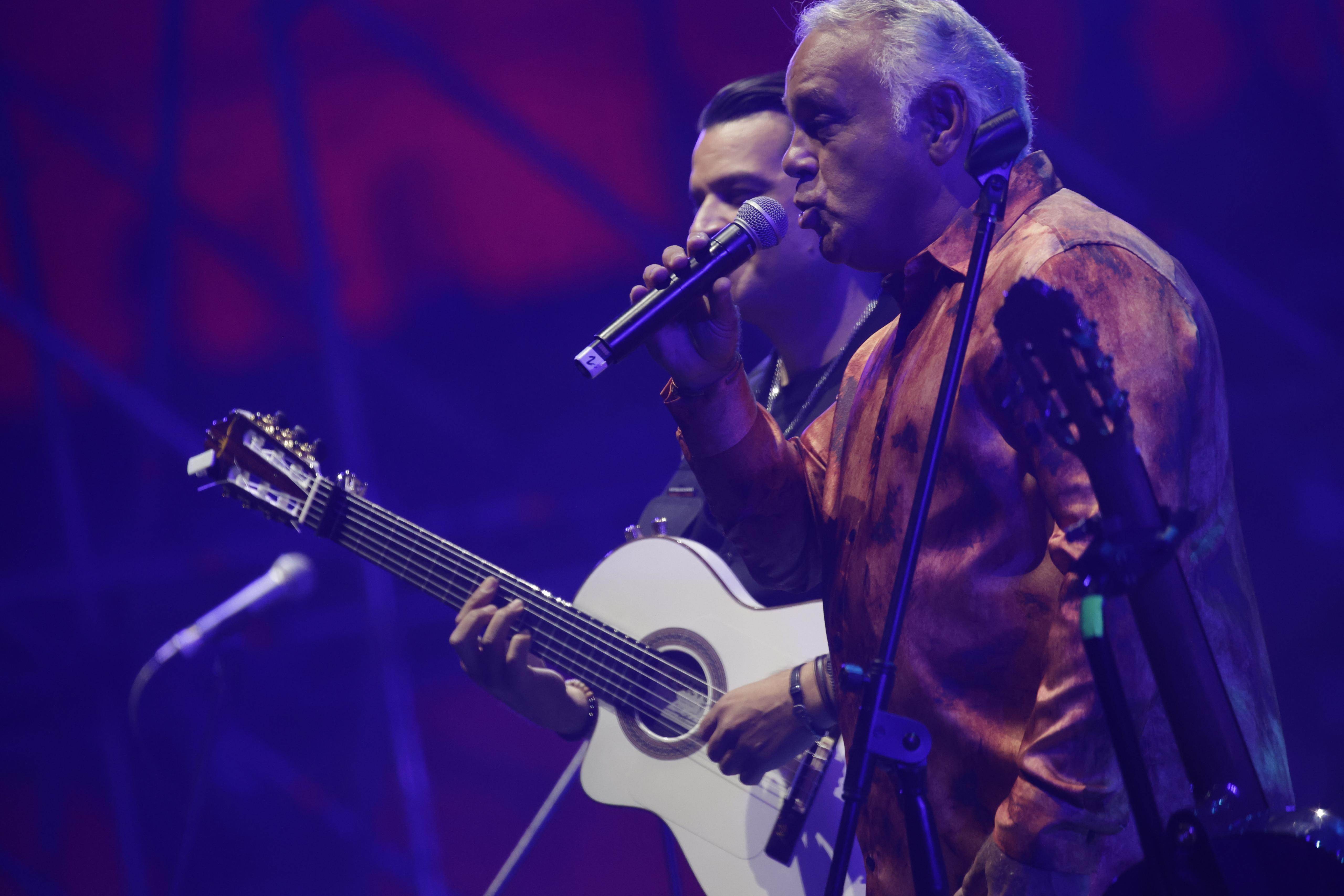 Los Gipsy Kings en plena actuación en Icónica