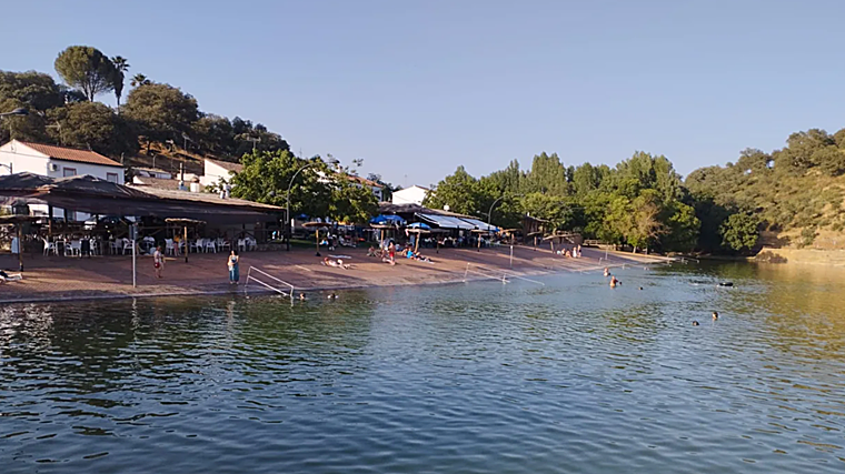 Playa fluvial de San Nicolás del Puerto, en Sierra Morena