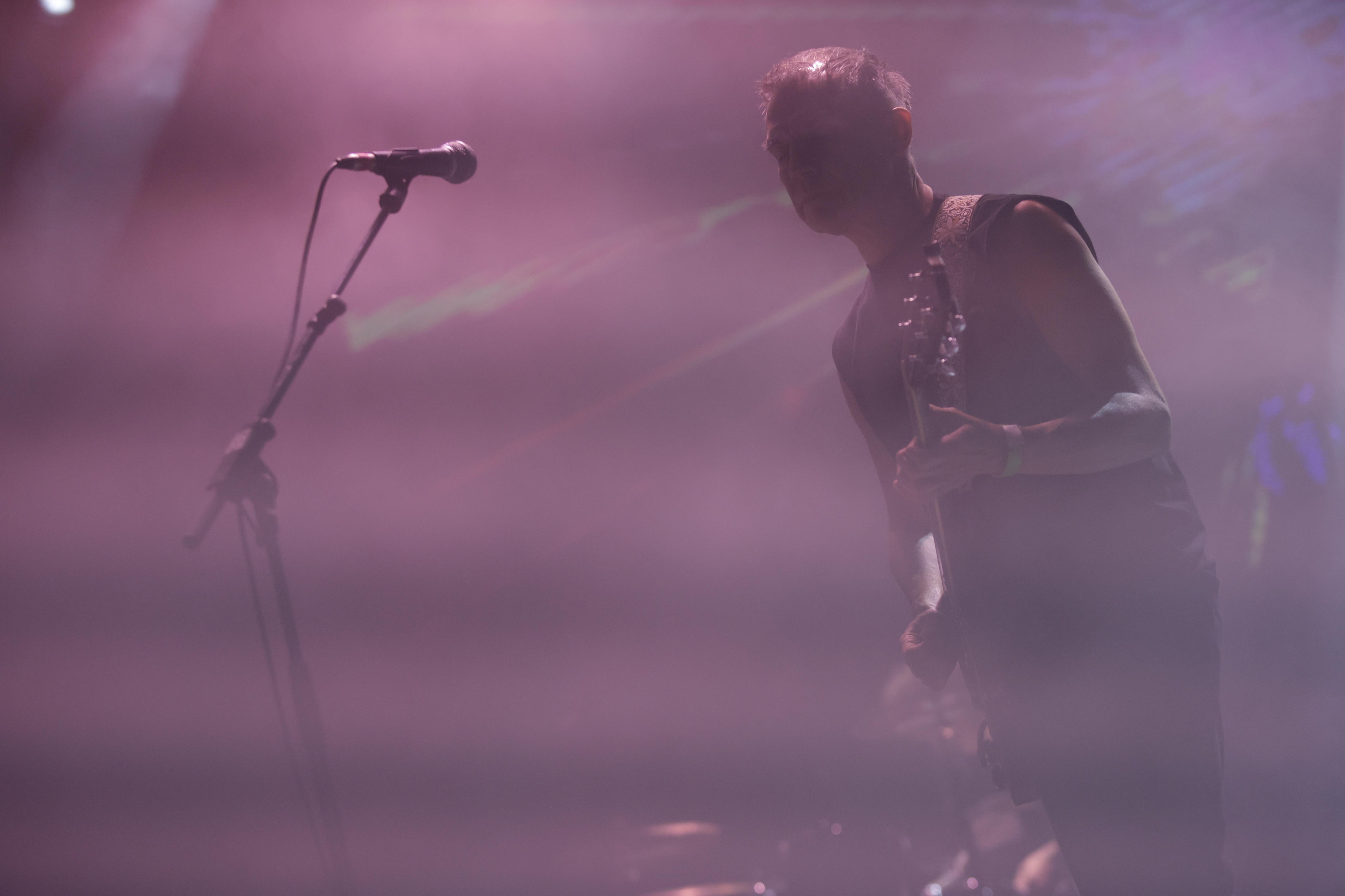 Un instante del concierto celebrado este miércoles en el CAAC de Sevilla del grupo Los Planetas