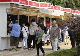 Estos son los autores que firman en la Feria del Libro de Sevilla 2024: fecha y horarios