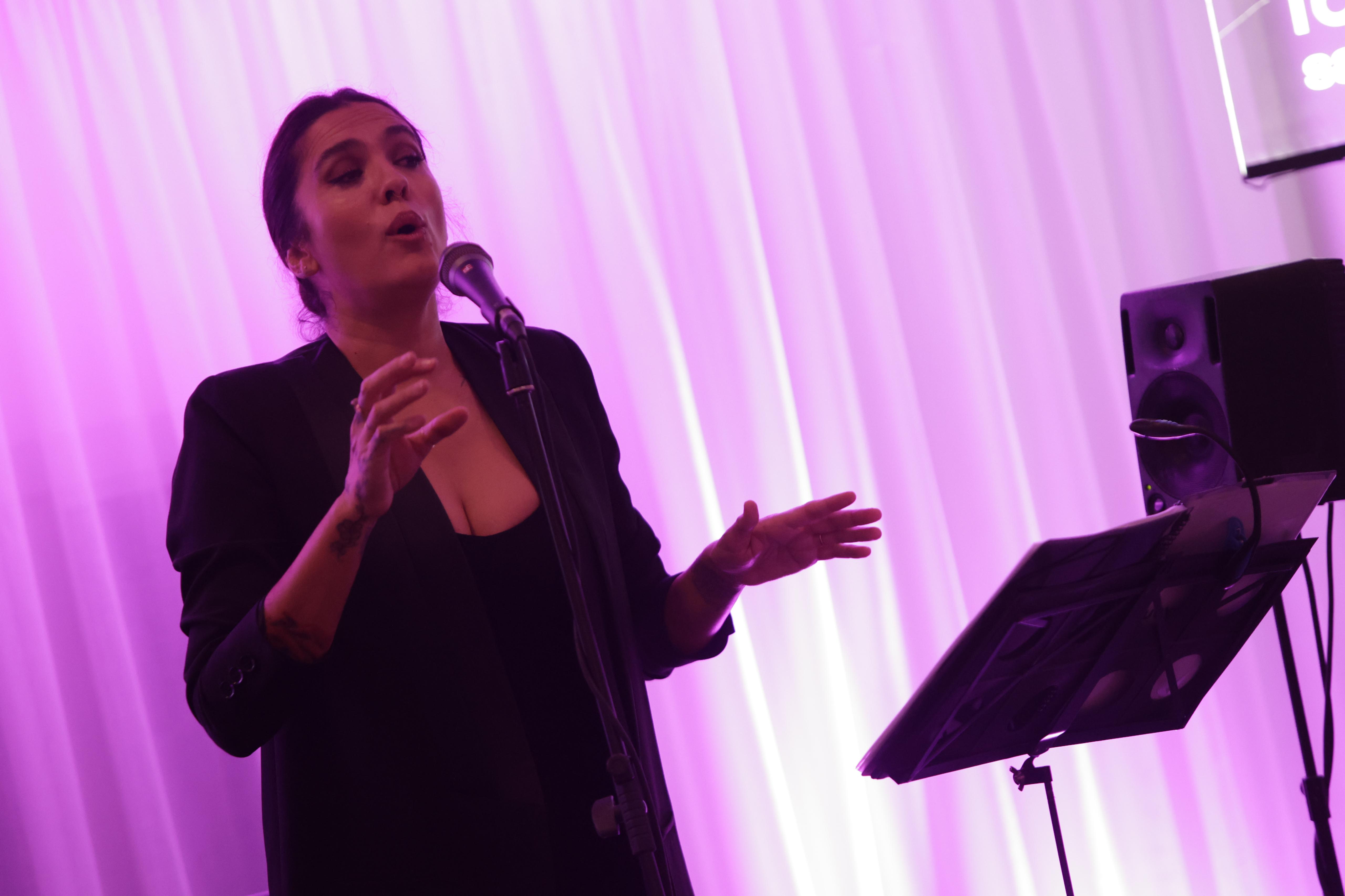 Un instante del concierto de Alba Molina en Sevilla