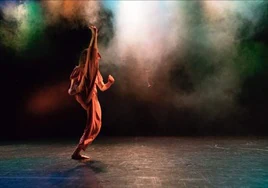 La bailarina Africa Martínez Ferrín presenta en CINTA la obra 'Medium'