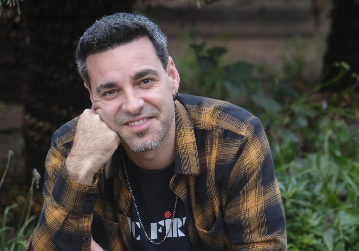 El músico Javi Ruibal presenta 'Luz', su segundo disco de estudio