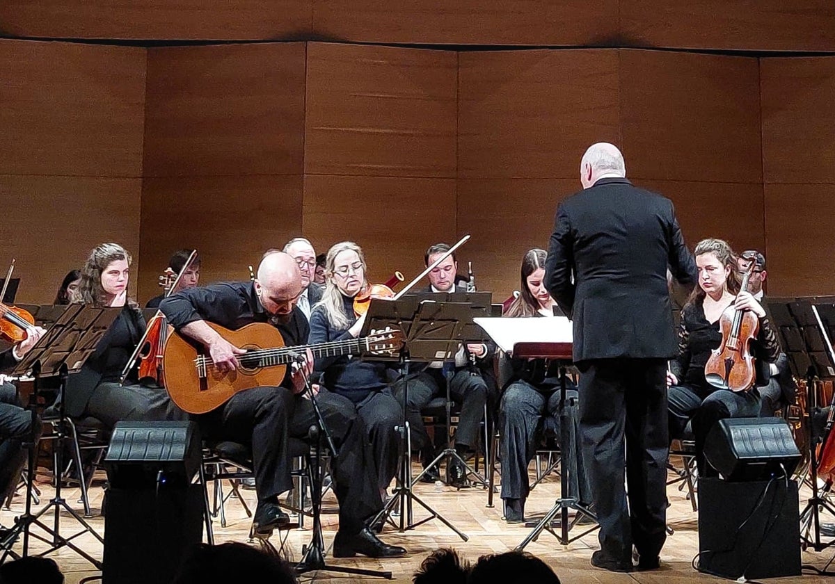 Santiago Lara (guitarra), Michael Thomas (director)