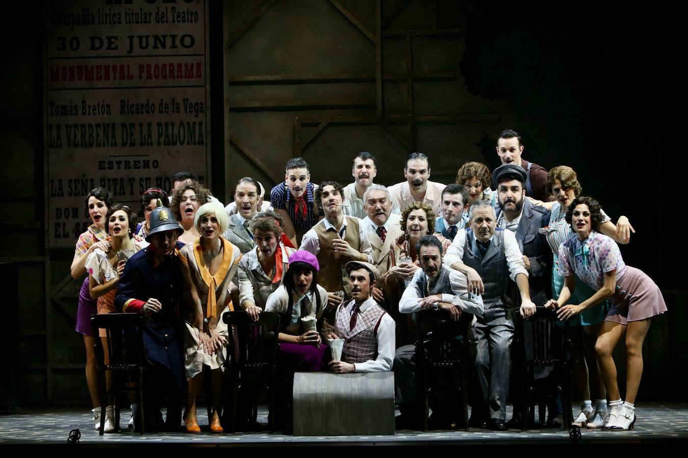 Momento del ensayo previo al estreno en el Maestranza de la zarzuela 'La verbena de la Paloma'