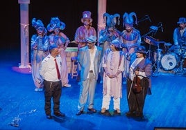 El espíritu del Teatro Falla: la caída a los infiernos en un mundo entre fantasmas