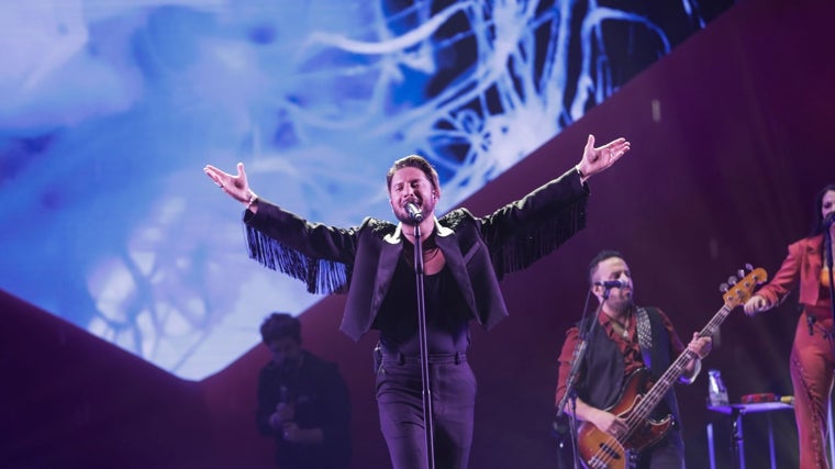 Concierto de Manuel Carrasco en el estadio de La Cartuja de la gira 'Corazón y flecha'