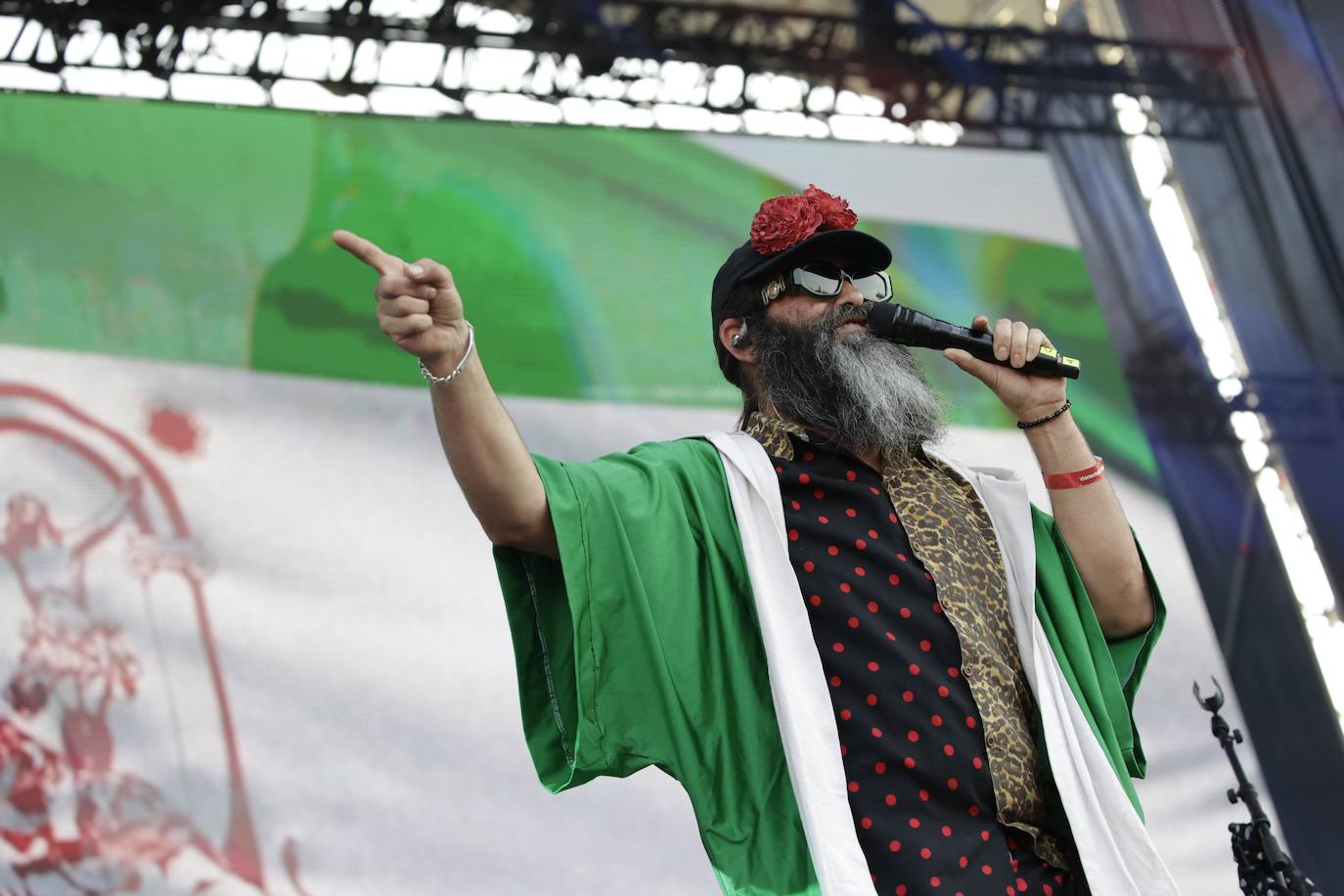 Actuación del grupo andaluz Califato 3/4