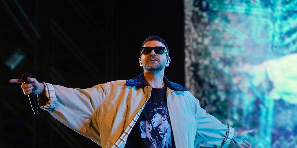Justin timberlake logra un milagro musical en la plaza de españa en el inicio de icónica santalucía sevilla fest