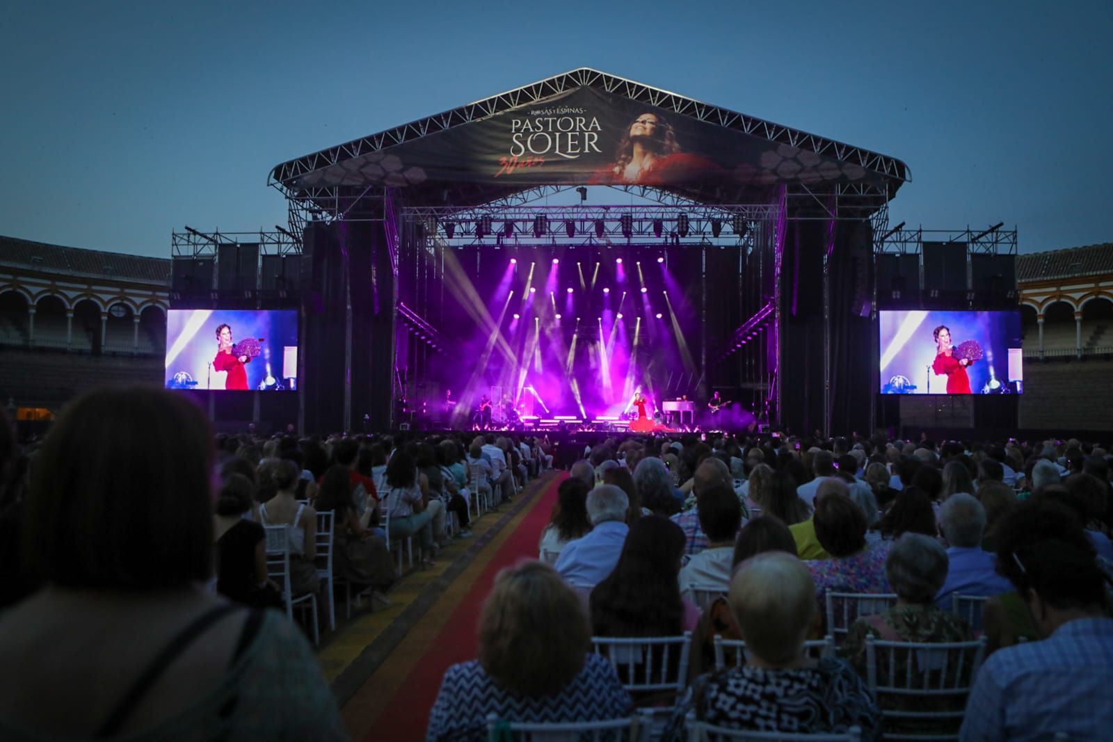 Pastora Soler en la Plaza de Toros de la Maestranza
