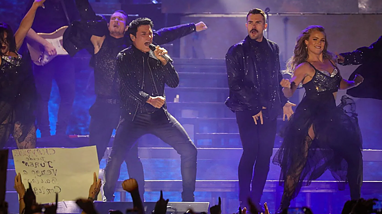 A Chayanne y Sevilla le sobran ritmo