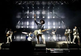 Las imágenes del concierto de Leiva en la Plaza de España de Sevilla