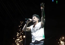 En imágenes, el concierto de Antoñito Molina en la Plaza de España de Sevilla