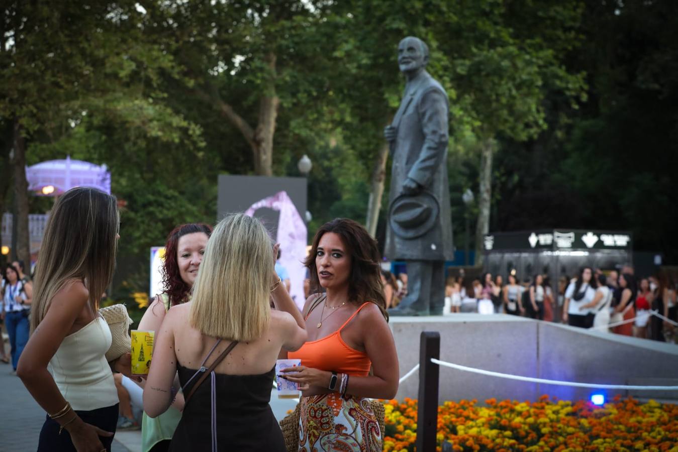Ambiente previo al concierto de Los Caños
