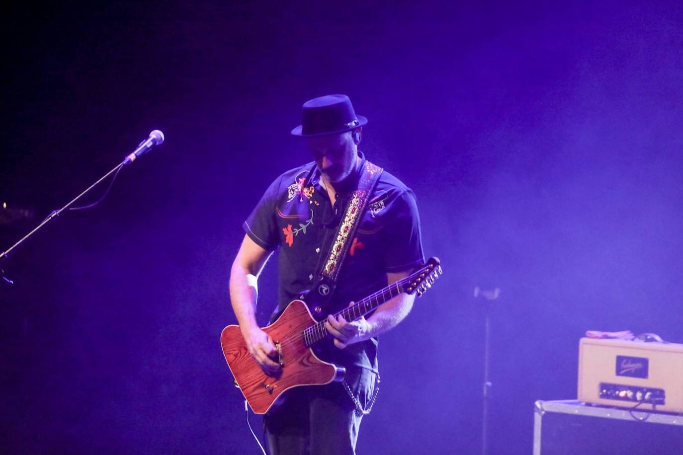 Concierto de Andrés Calamaro en el Cartuja Center CITE