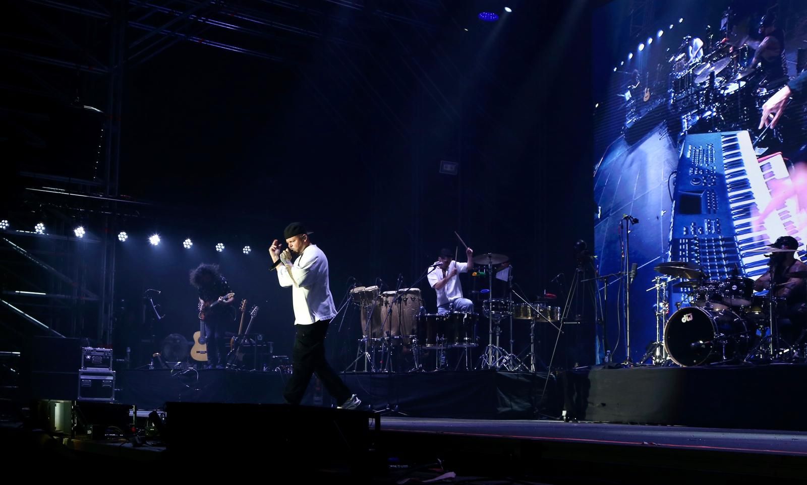 Actuación de Residente, en la noche del jueves en la Plaza de España