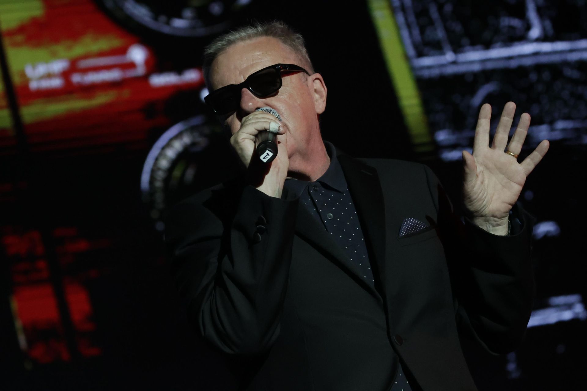 Madness interpretaron sus éxitos más famosos en Sevilla 