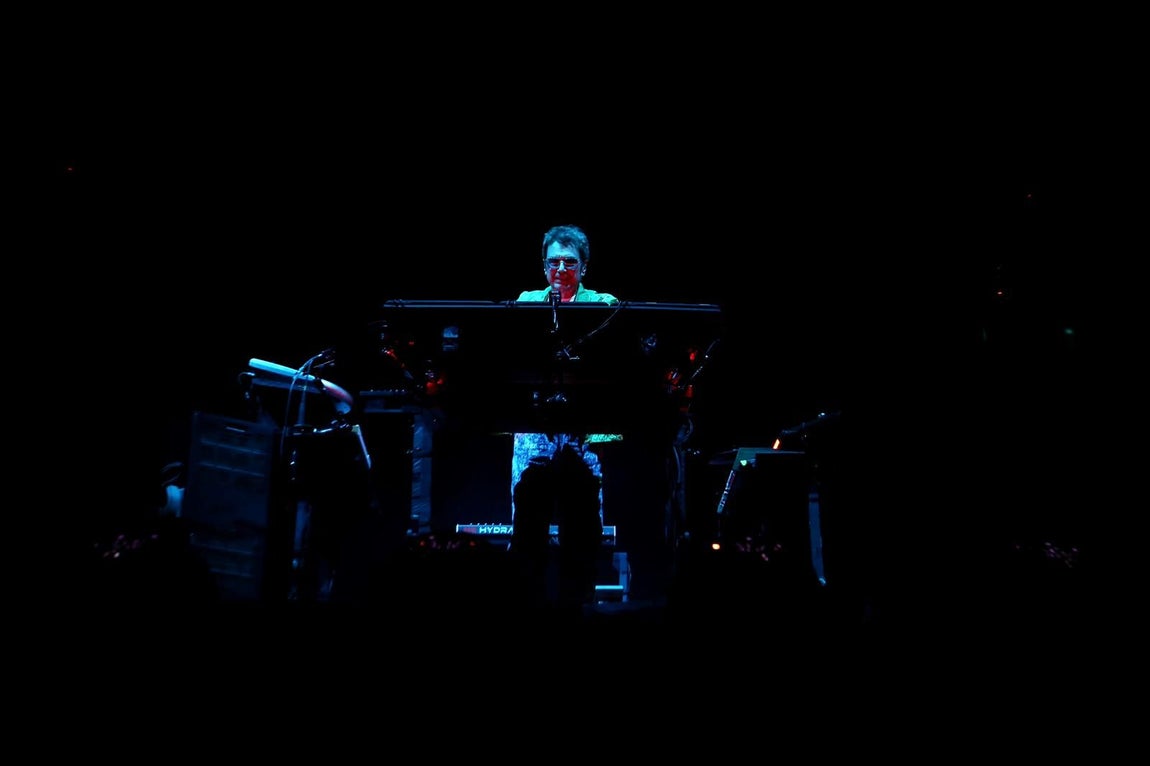 Jarre demostró en Sevilla que es uno de los artistas más influyentes y vanguardistas 