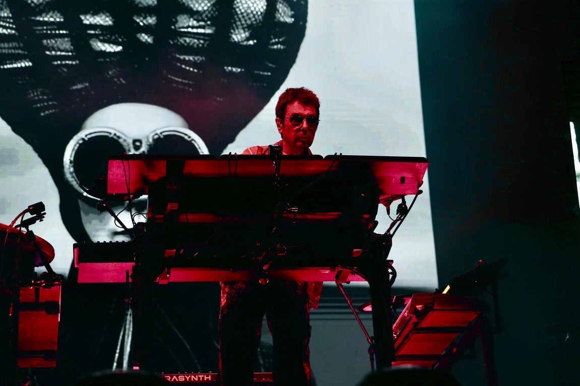Jarre demostró en Sevilla que es uno de los artistas más influyentes y vanguardistas 