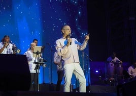 Gilberto Santa Rosa durante su concierto en Icónica Santalucía Sevilla Fest