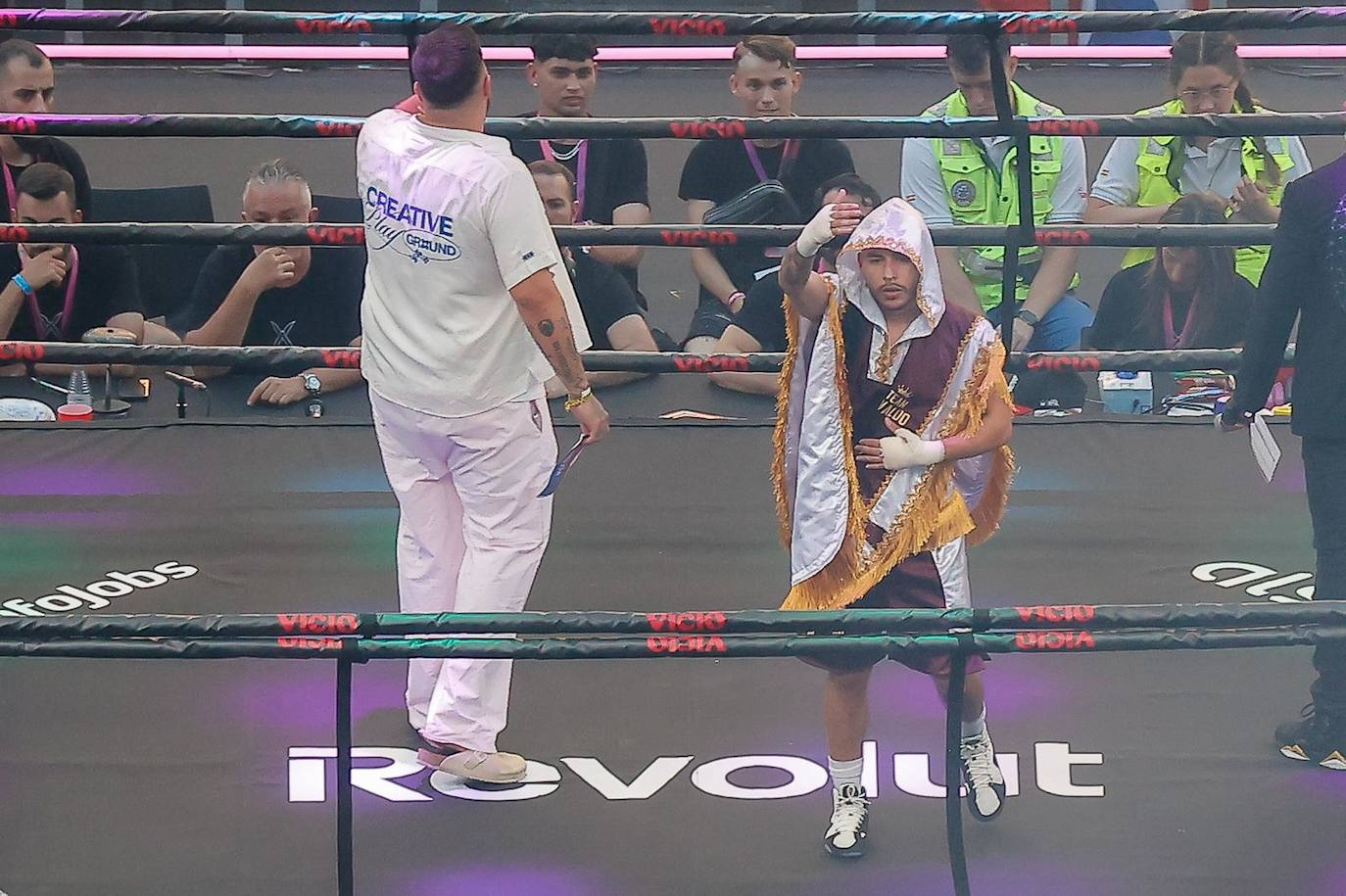 El influencer y creador de contenido, Rivaldios, en 'La Velada del Año 5' en el Estadio de la Cartuja