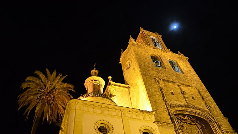 La iglesia de Santiago el Mayor de Utrera es uno de los monumentos más valiosos de toda la provincia sevillana