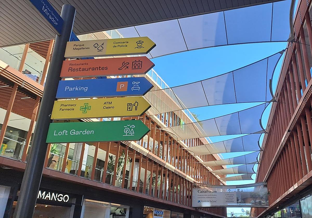 El Centro Comercial Torre Sevilla cambia su horario en septiembre