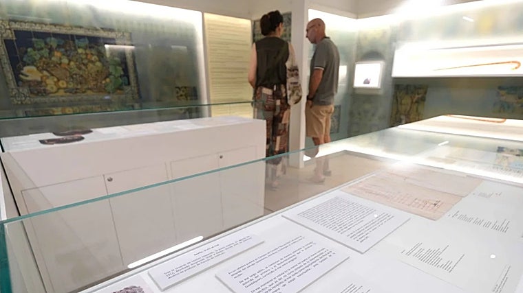 Algunas de las piezas que se exponen en la muestra dedicada a Antonio Machado por la Funadación Unicaja