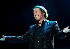 Raphael cierra las Noches de la Maestranza: 'Raphaelísimo' y eterno