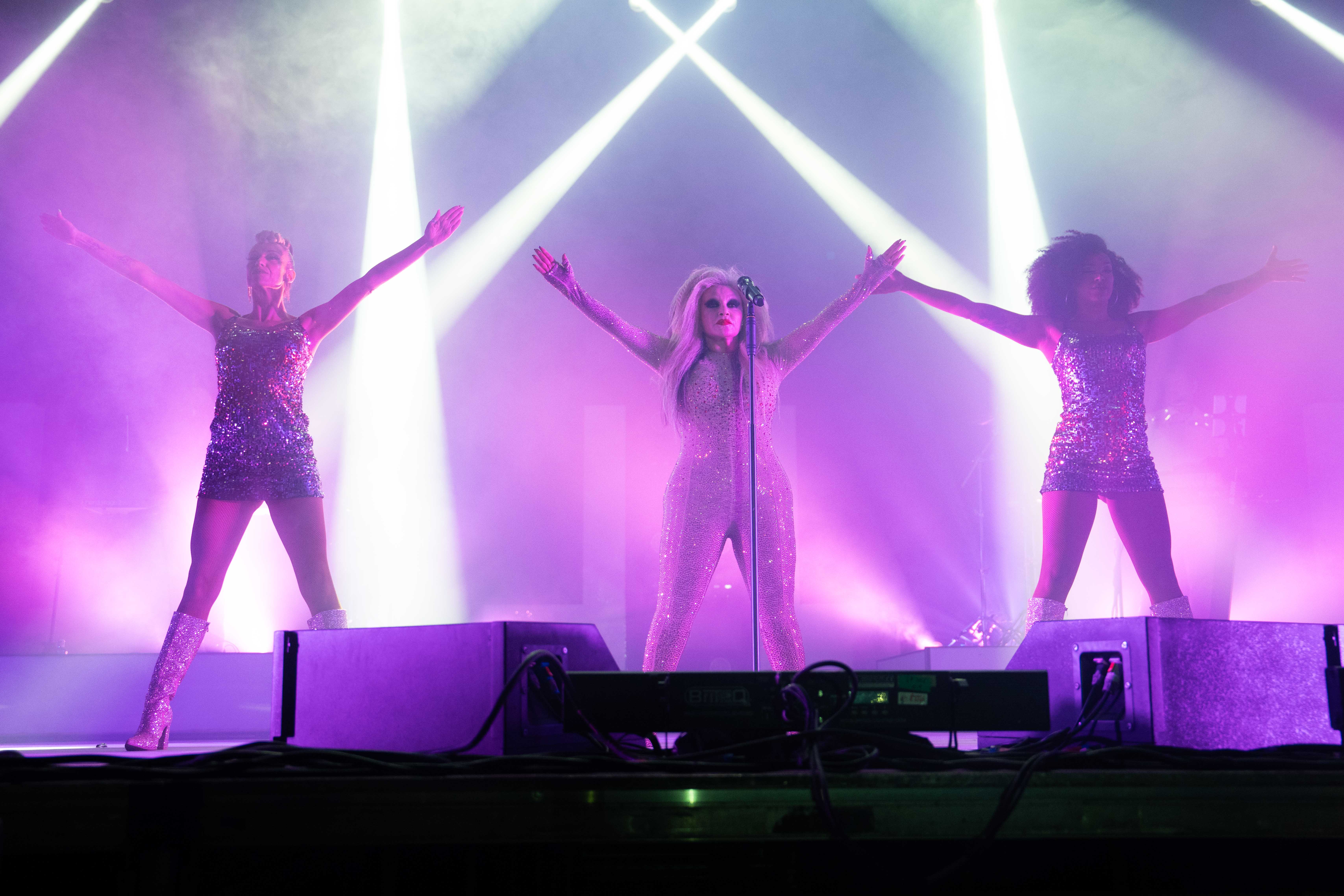 El concierto de Nancys Rubias y Fangoria en La Rinconada, en imágenes