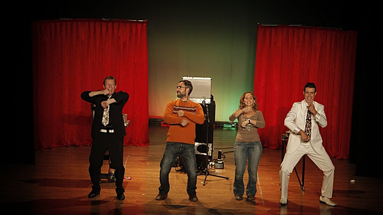 En este espectáculo que llega a la Sala Cero de Sevilla se dan la mano la magia, el humor y la música