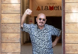 Javier Ruibal convierte el teatro Alameda en el 'Saturno Cabaret'