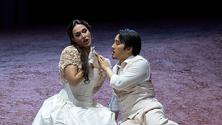 Momento 'toccami qua!'. Montserrat Seró (Zerlina) y Yoshihiko Miyashita (Masetto)
