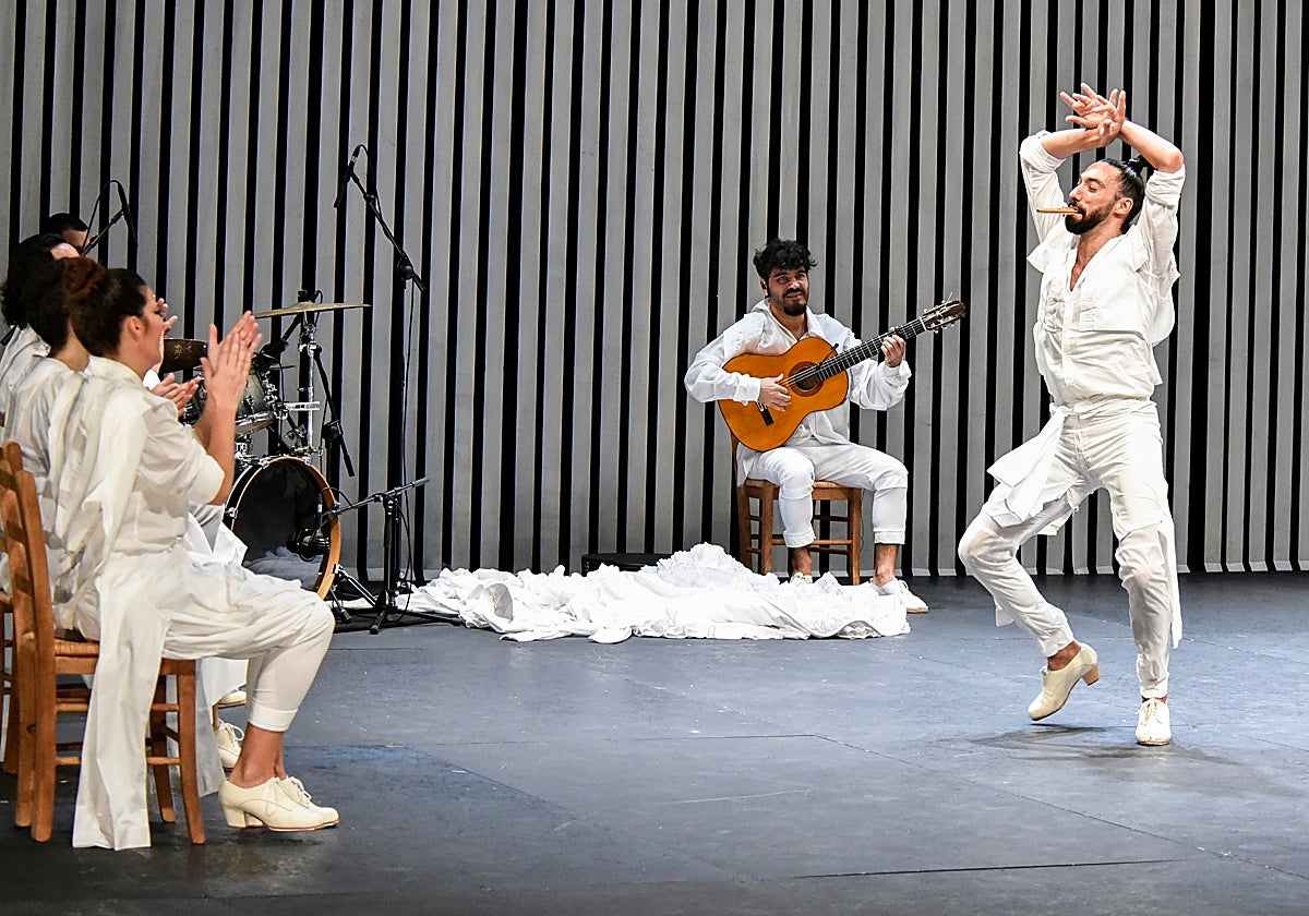 El bailaor gaditano Eduardo Guerrero estrena su último espectáculo el domingo 19 de octubre en el Teatro de la Maestranza