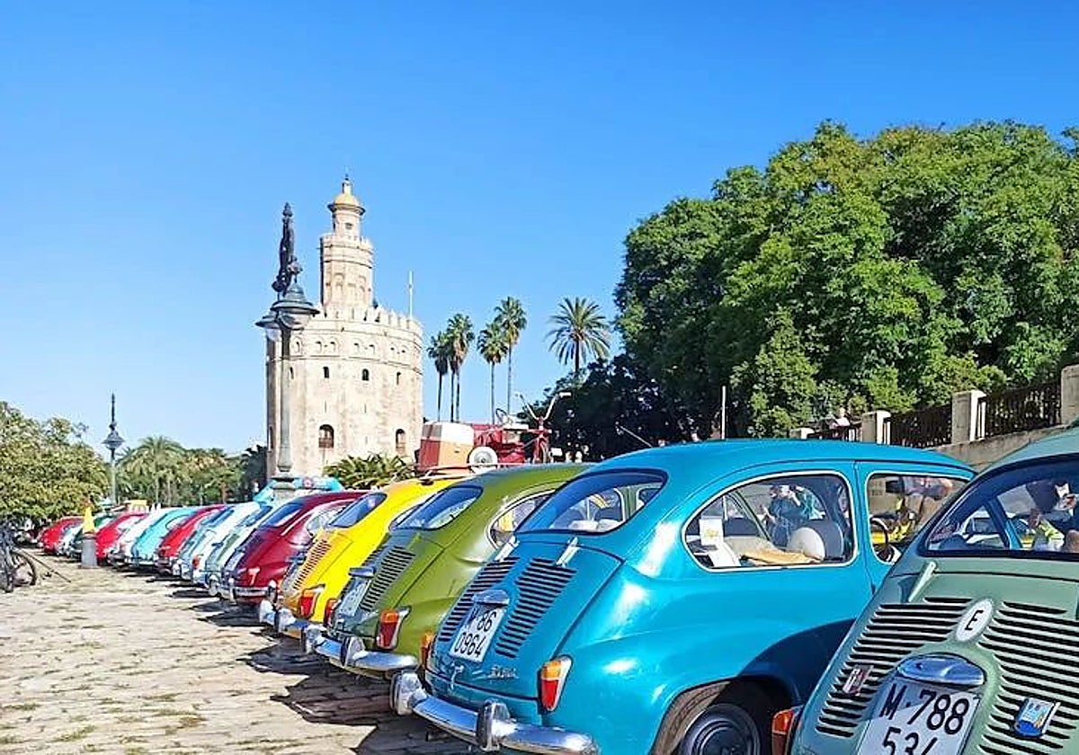 Concentración de SEAT 600 en el paseo Marqués de Contadero