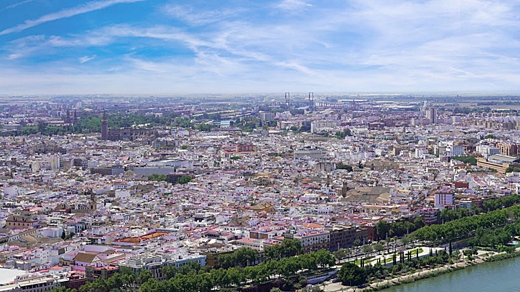Parte de la vista de la que se puede disfrutar desde las alturas en el Nao Vigía que se encuentra en la Isla de la Cartuja