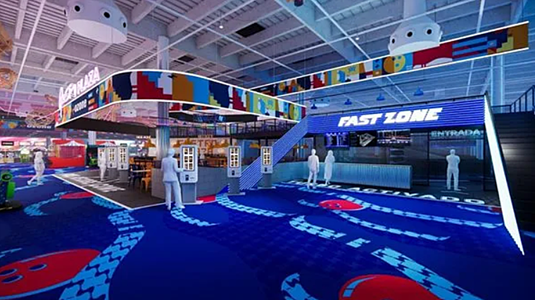 Área de karting e área gastronômica de boliche Mega Ozone no leste de Sevilha.