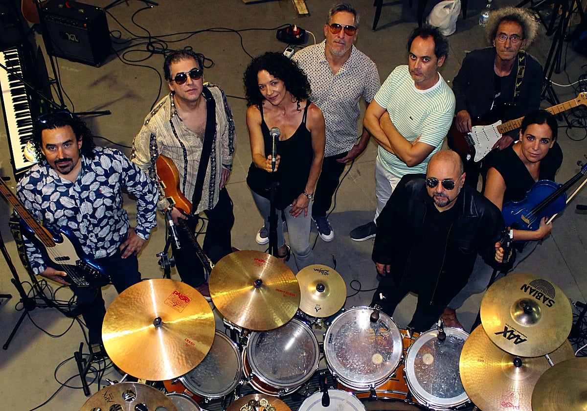 Componentes del grupo ELOSPHERA