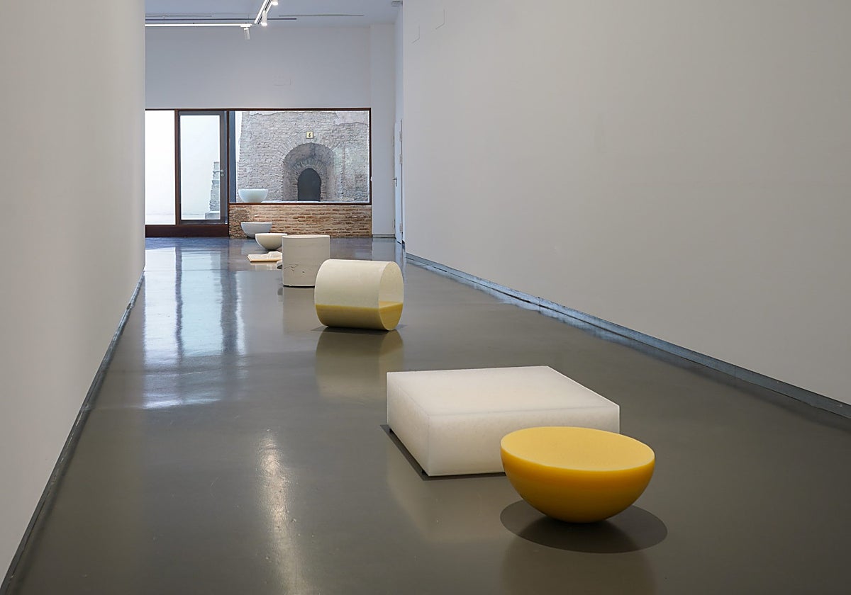 'Armazón y envoltura, de Mercedes Pimiento en la galería Alarcón Criado que también tendrá visita guiada.