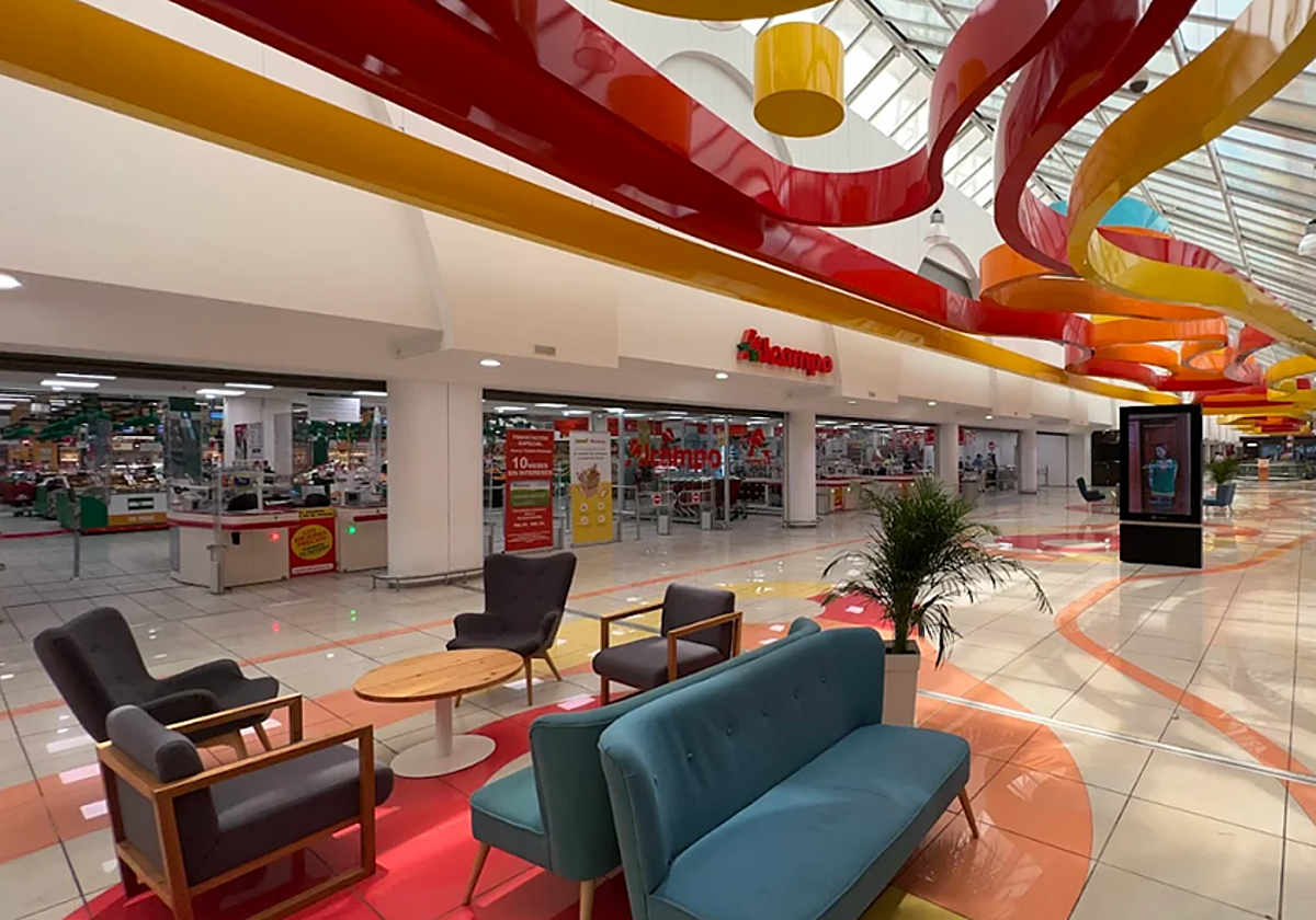 Imagen del interior del centro comercial de Sevilla que tendrá un túnel de billetes