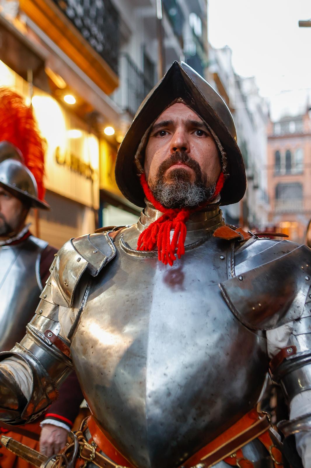 En imágenes, el Tercio de Olivares vuelve a desfilar en Sevilla