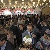 Vuelven las indignantes ofertas de camareros para la Feria de Abril: «Española, 3 euros la hora, de 7:30 a cierre...»