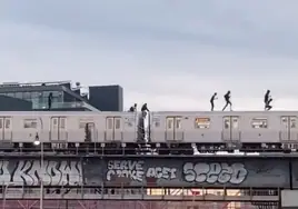 'Subway surfers': La práctica mortal inspirada en un videojuego a la que juegan los adolescentes en el metro