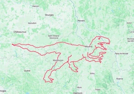 Récord sobre pedales: un grupo de ciclistas plasma un velociraptor en su GPS con su ruta de 1.025 km