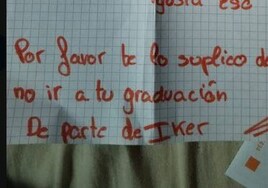 «Te lo suplico, déjame no ir»: La carta de un niño a su hermana con pros y contras para evitar acudir a la graduación de ella
