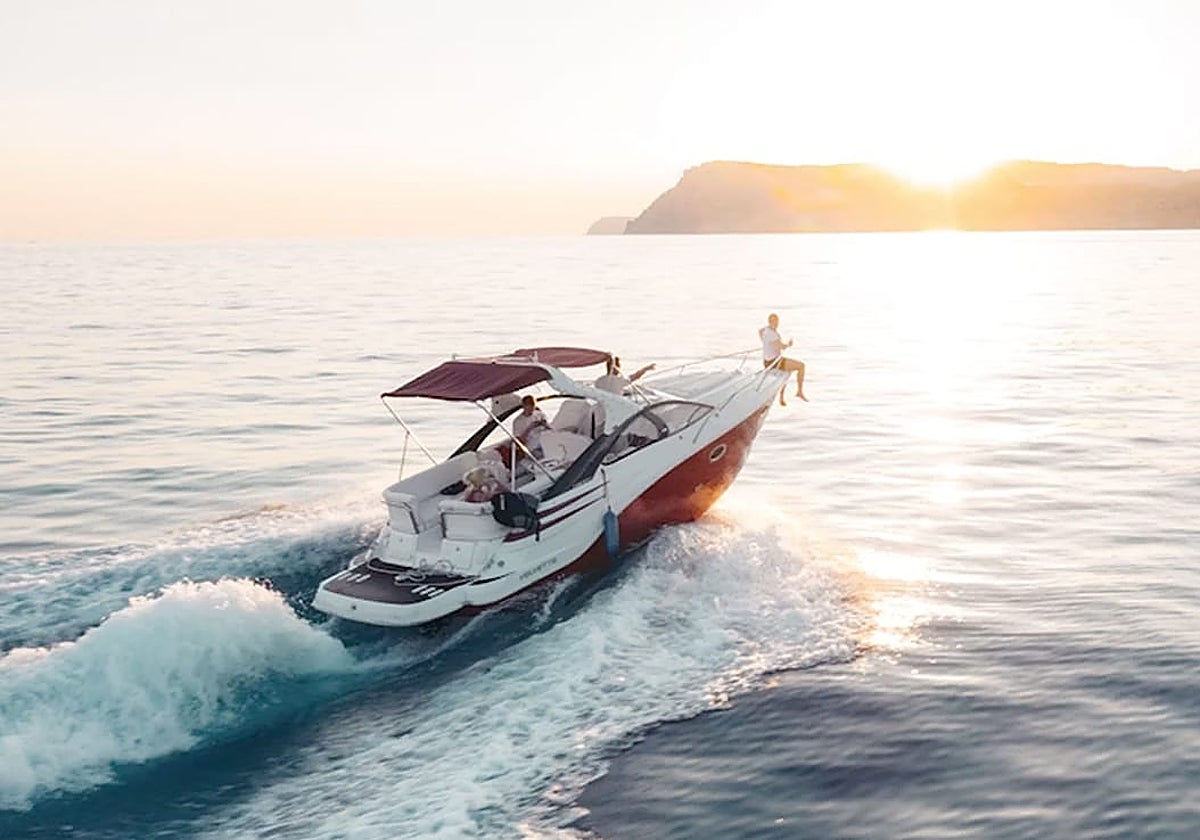 El 'jumping boat challenge' ha sido ampliamente difundido en los últimos tres años a través de multitud de vídeos compartidos en TikTok