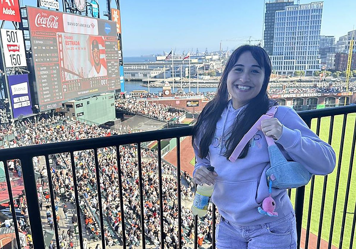 El mensaje de Meta instó a Cole a «considerar la edición de su perfil»