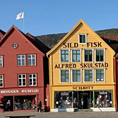 Preguntan a un noruego por qué no hay persianas en su país y su respuesta incendia las redes