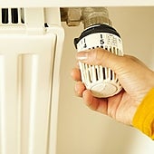 Esta es la temperatura a la que debes encender la calefacción para ahorrar y no pasar frío