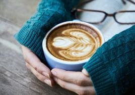 ¿Bebes café a diario? Esto es lo que debes saber según los expertos